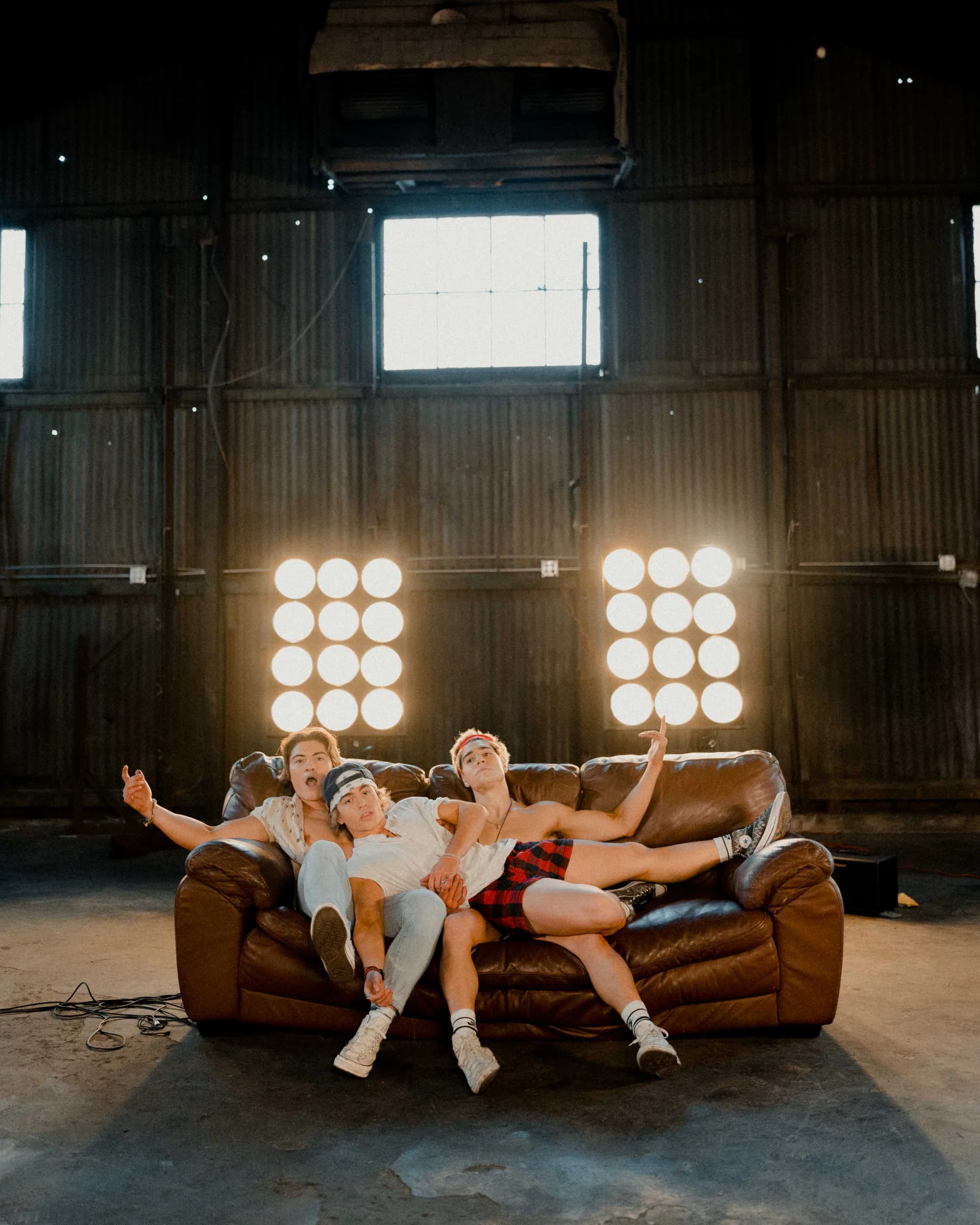 HIGH TIDE BTS behind-the-scenes photograph 15.