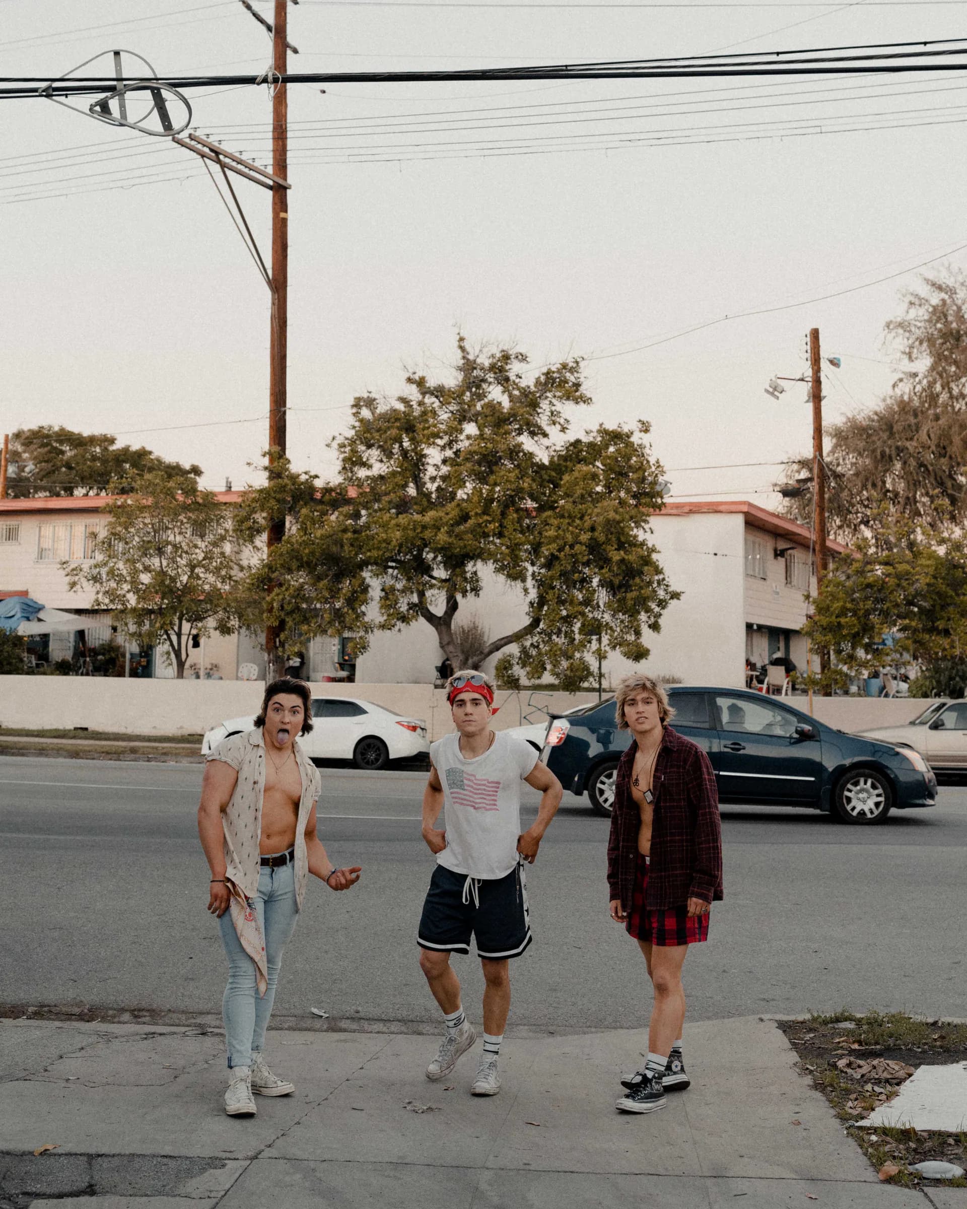 HIGH TIDE BTS behind-the-scenes photograph 17.