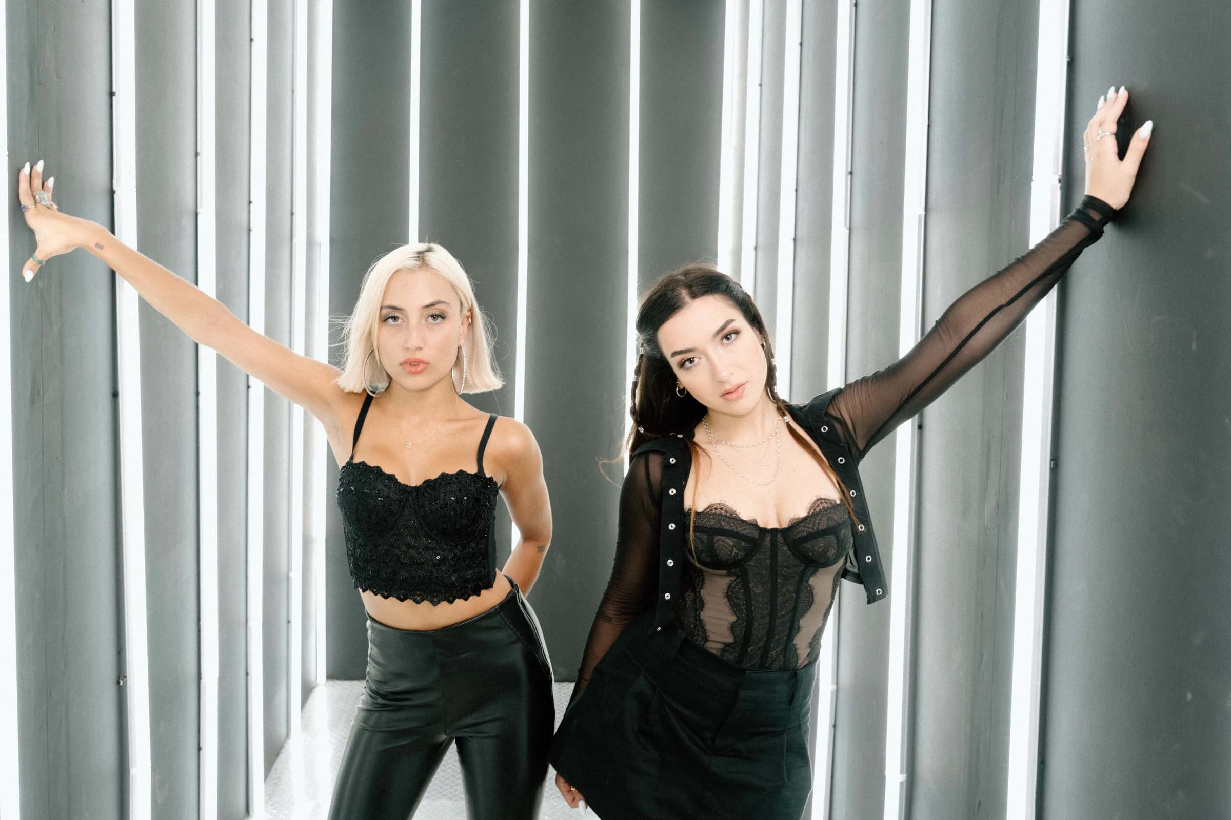 Z3LLA BTS behind-the-scenes photograph 11.
