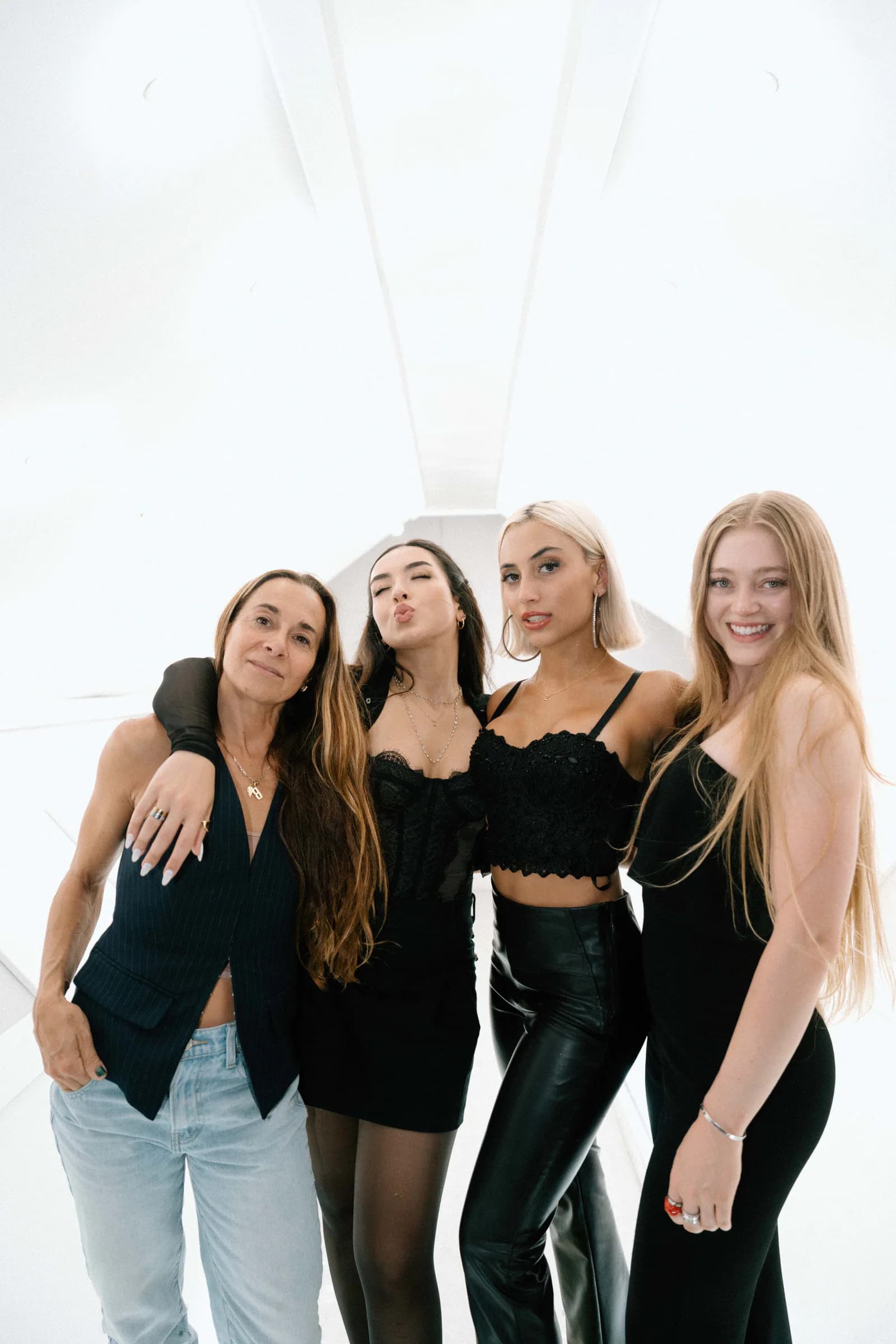 Z3LLA BTS behind-the-scenes photograph 20.