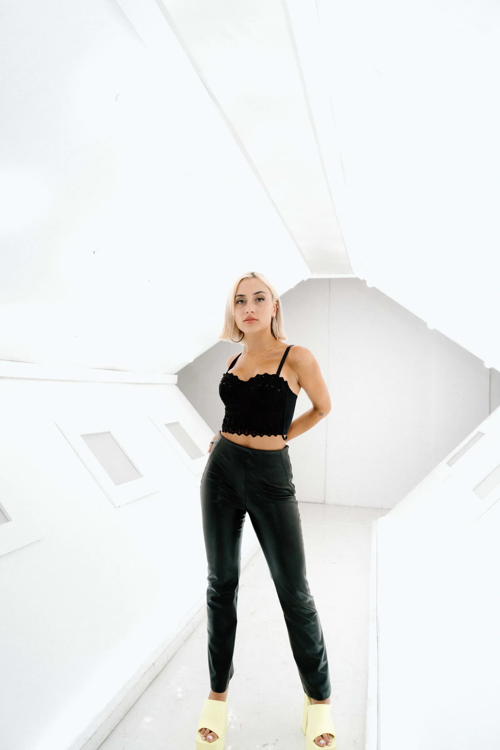 Z3LLA BTS behind-the-scenes photograph 21.
